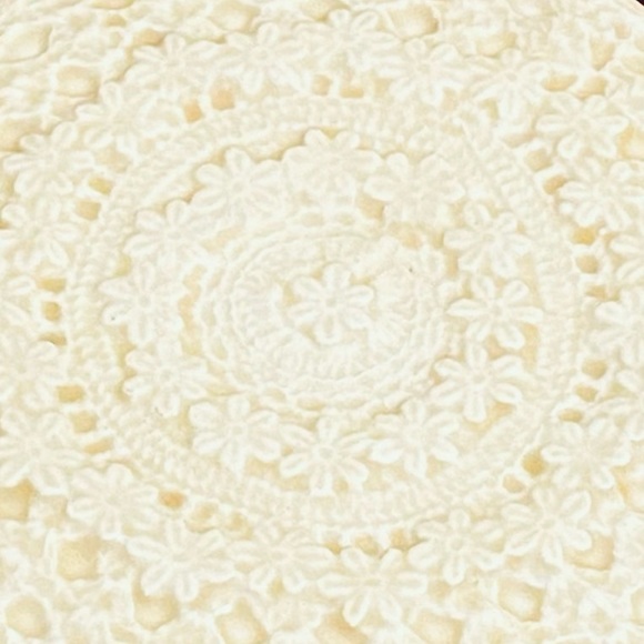 🌟2xHP🌟VTG 1970s Ceramic Lace Lidded Powder Jar - Picture 7 of 7